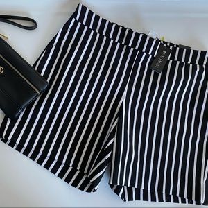 WHBM Striped Pull on Short